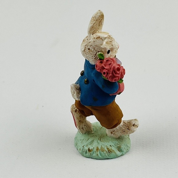 Cottontail Lane Courting Bunny Figurine Resin Candy Box Rose Bouquet Easter - Picture 2 of 5